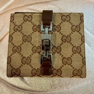Gucci vintage Brown Monogram Wallet with silver hardware. 🔥